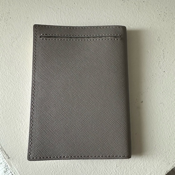 Kate Spade Passport Holder - Picture 2 of 4